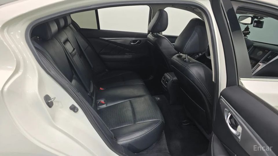 Infiniti Q50