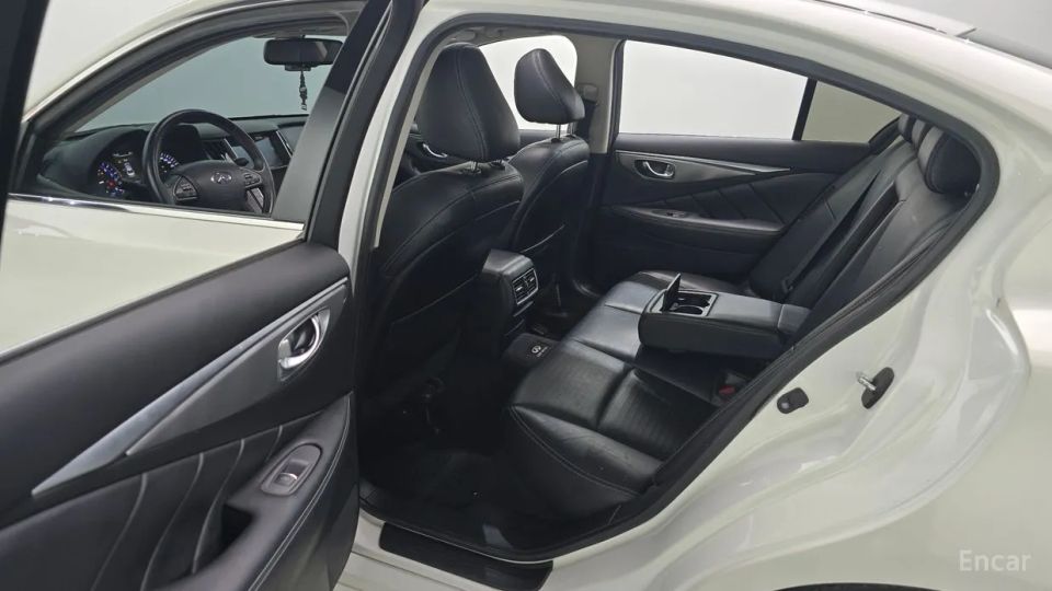 Infiniti Q50