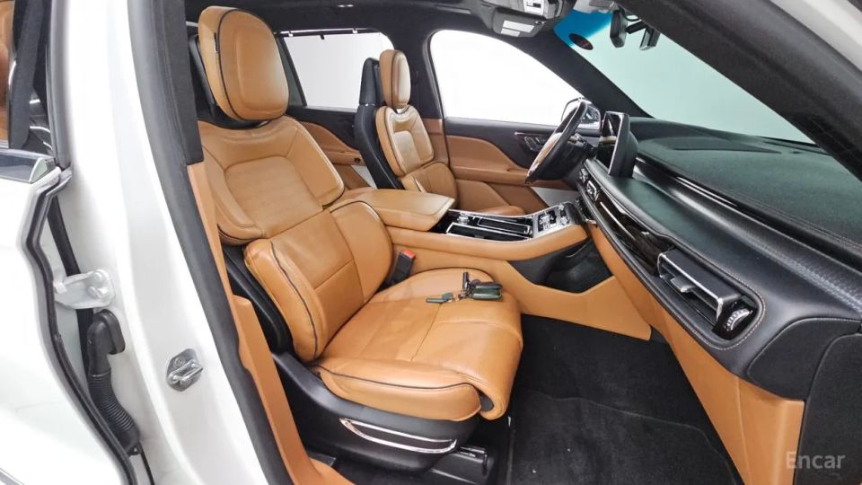 Lincoln Aviator