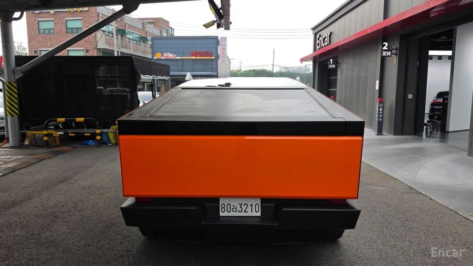 Tesla Cybertruck