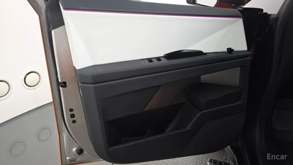 Tesla Cybertruck