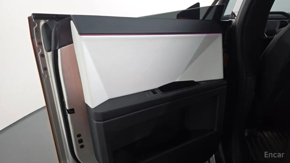 Tesla Cybertruck