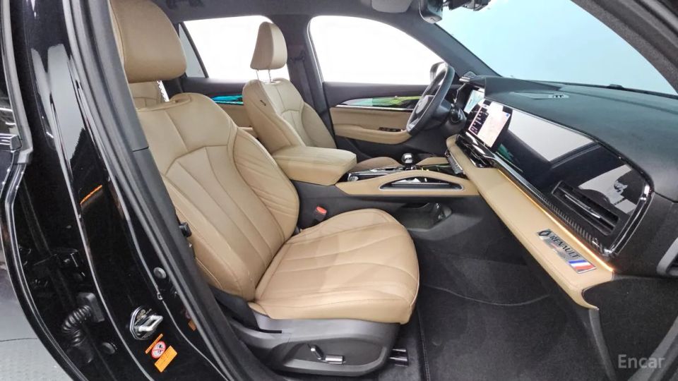 Renault-KoreaSamsung Grand Koleos