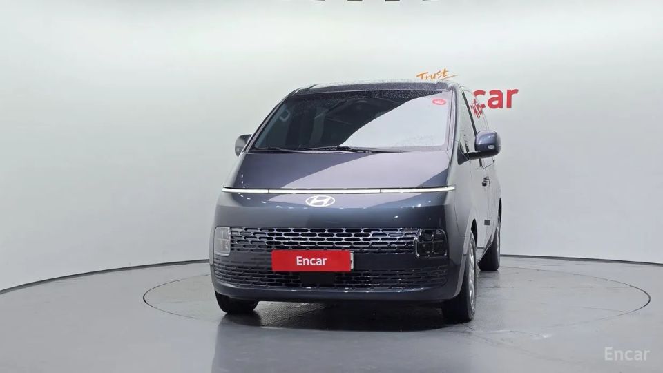 Hyundai Staria