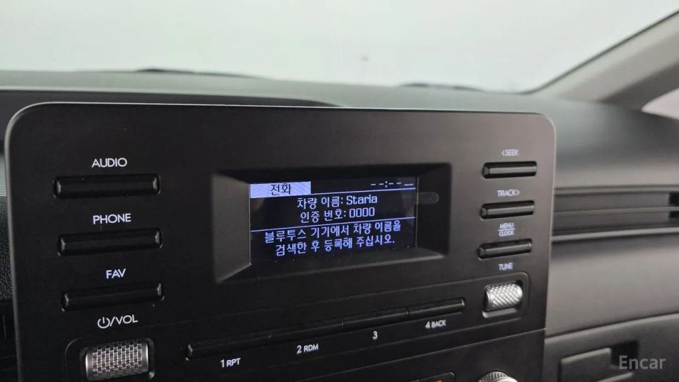 Hyundai Staria