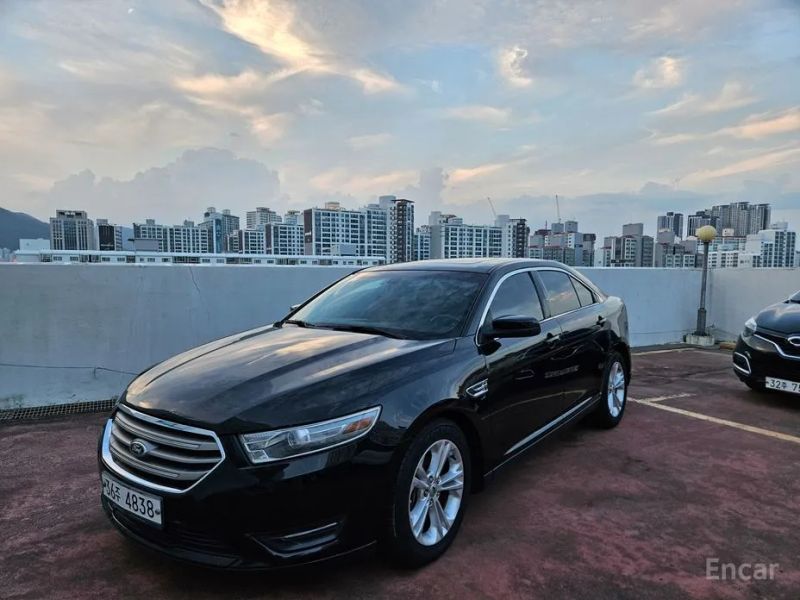 Ford Taurus