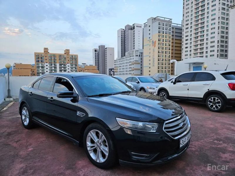 Ford Taurus