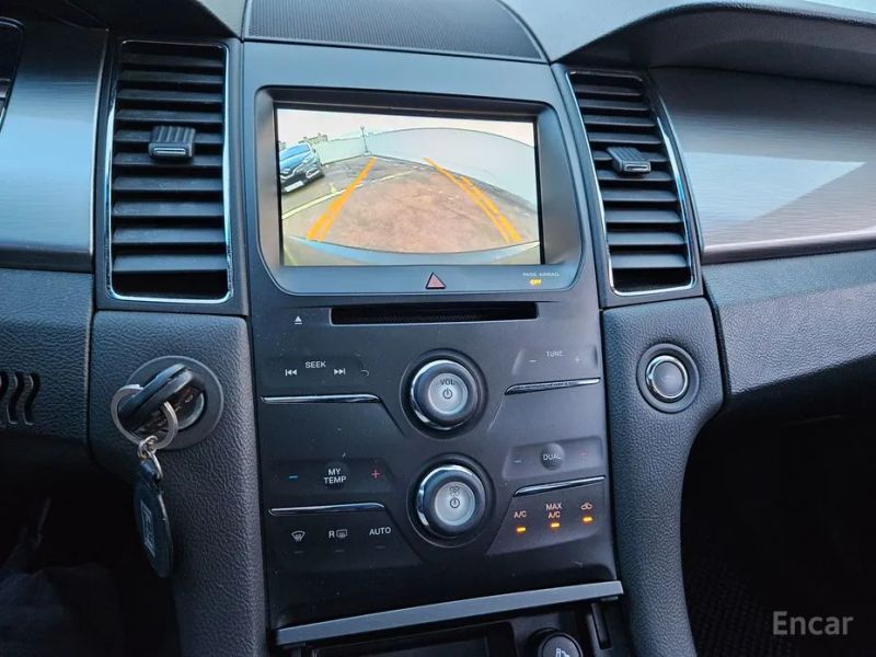 Ford Taurus