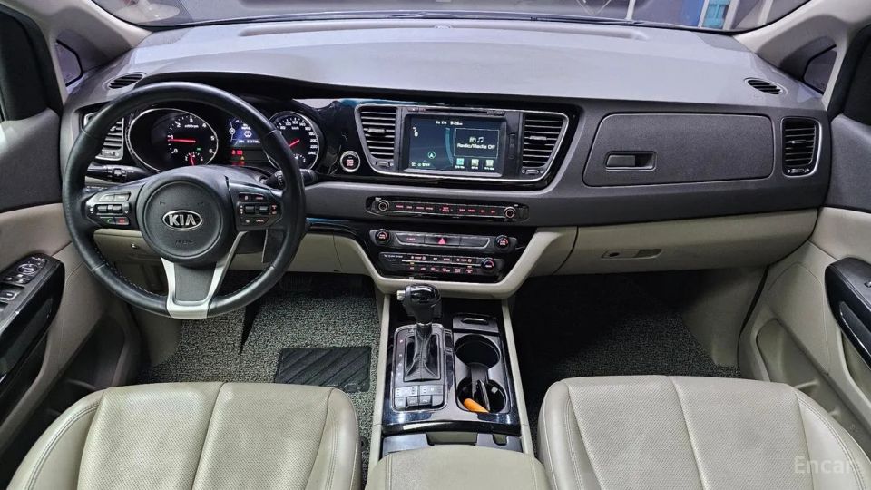 Kia Canival