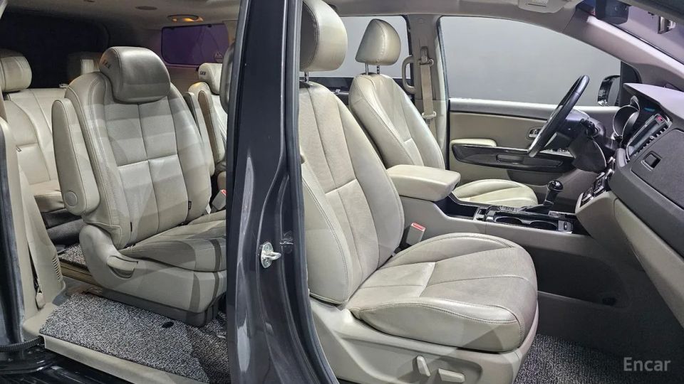 Kia Canival