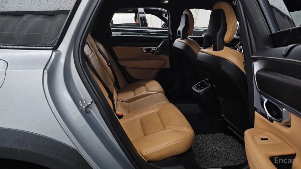 Volvo V90