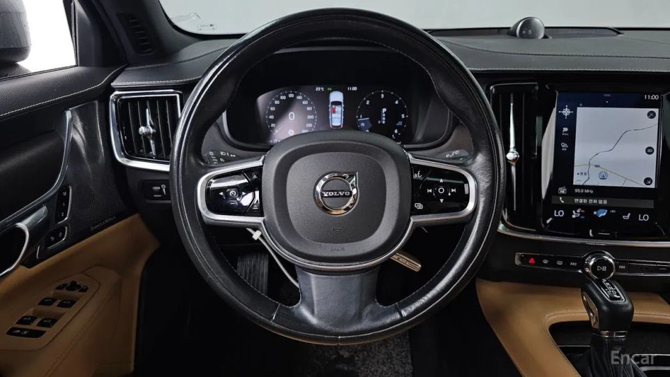 Volvo V90