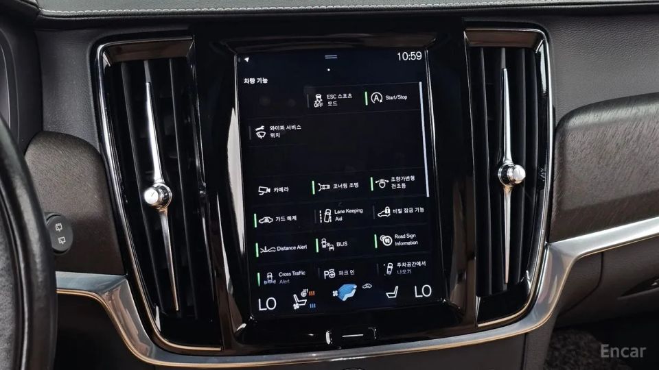 Volvo V90