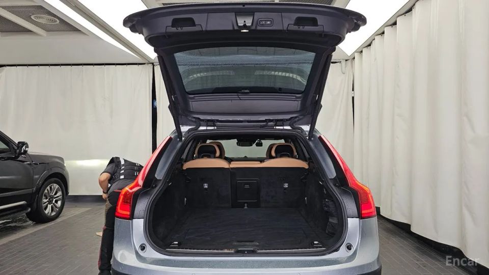 Volvo V90