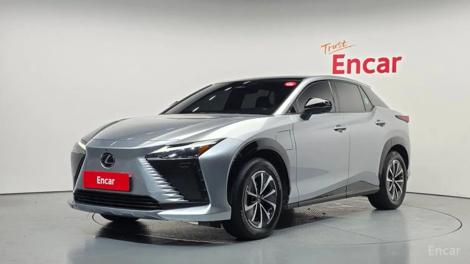 Lexus RZ