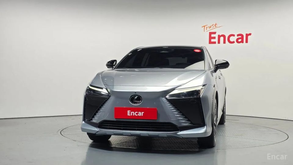 Lexus RZ