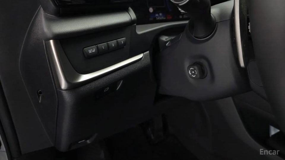Lexus RZ