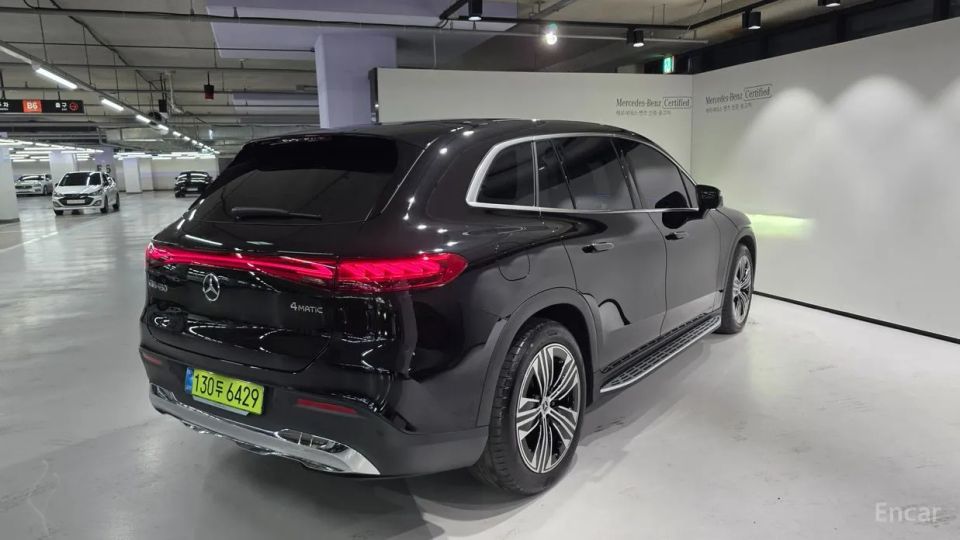 Mercedes-Benz EQS