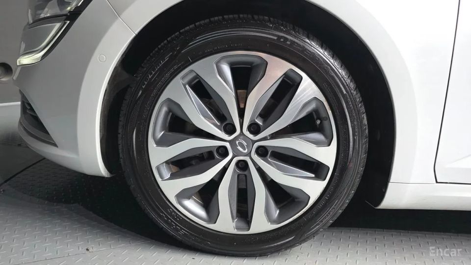 Renault-KoreaSamsung SM6