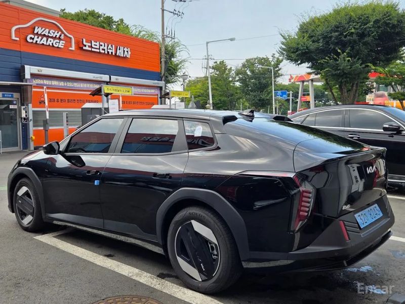 Kia EV4