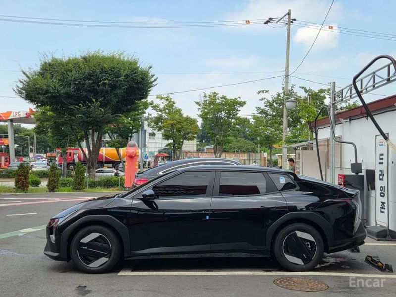 Kia EV4