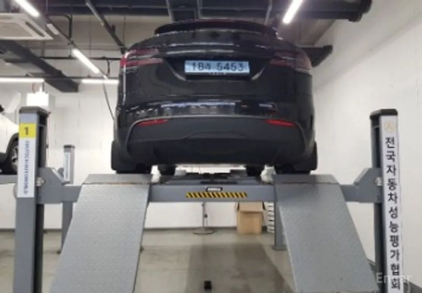 Tesla model-x