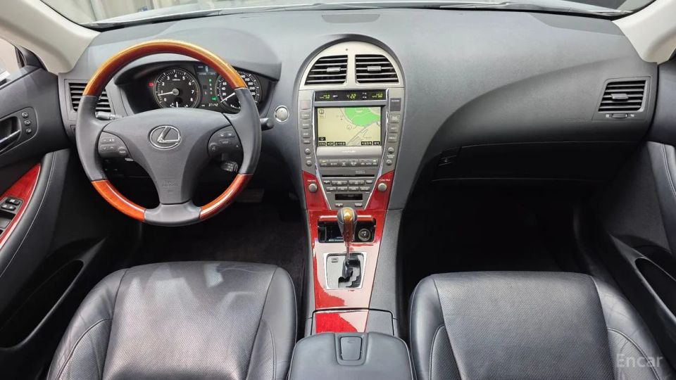 Lexus ES