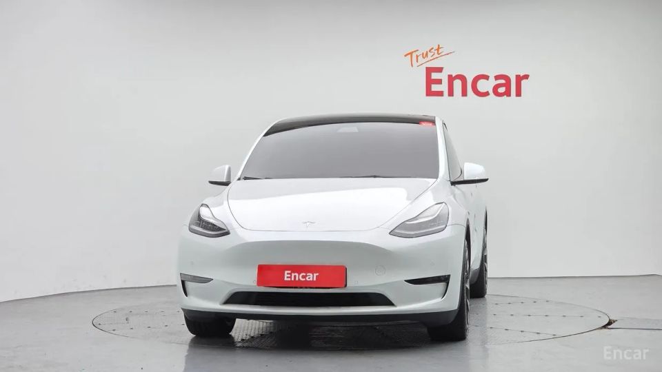 Tesla model-y