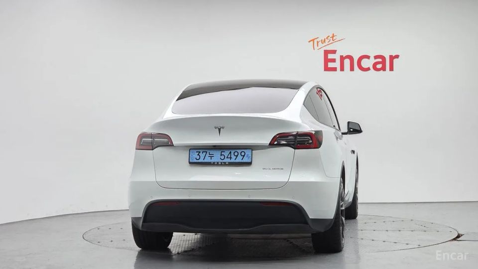 Tesla model-y