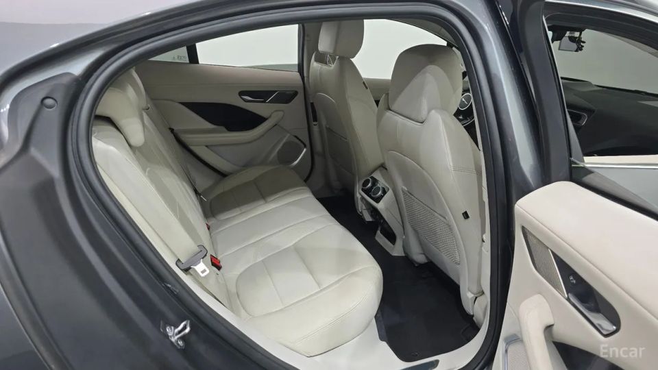 Jaguar I-PACE
