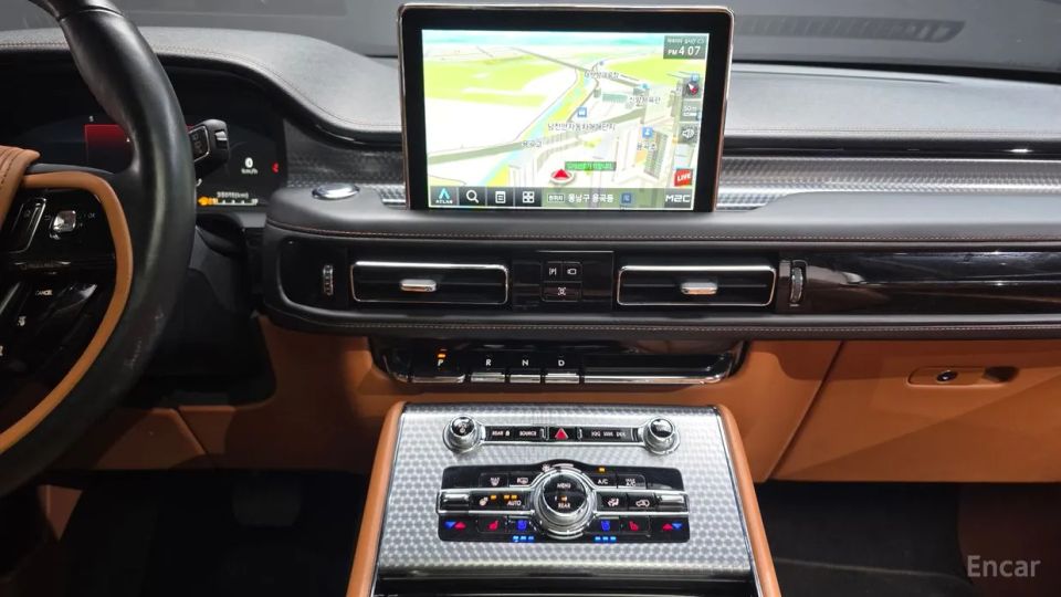 Lincoln Aviator