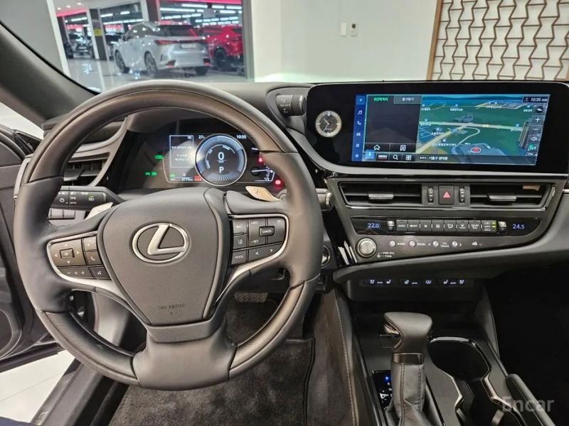 Lexus ES