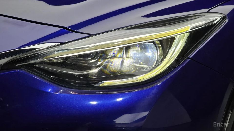 Infiniti Q30