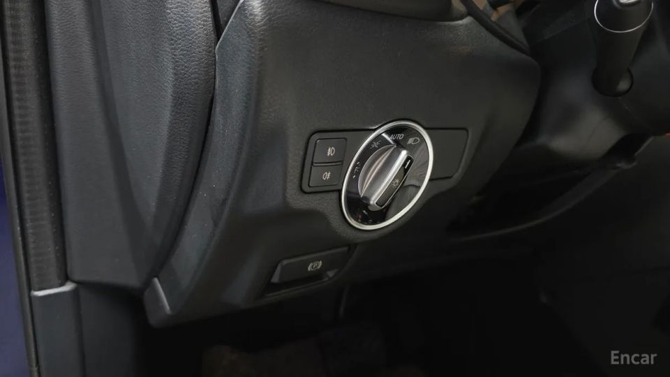 Infiniti Q30