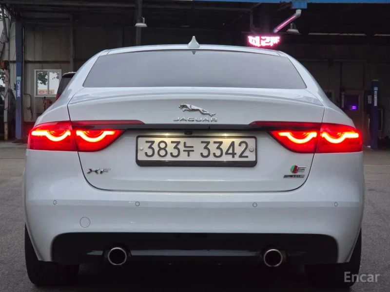 Jaguar xf
