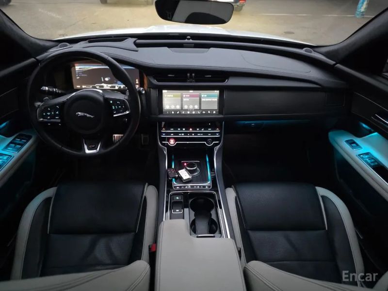Jaguar xf