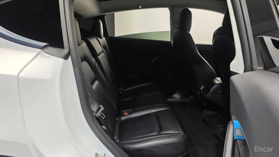 Tesla model-y