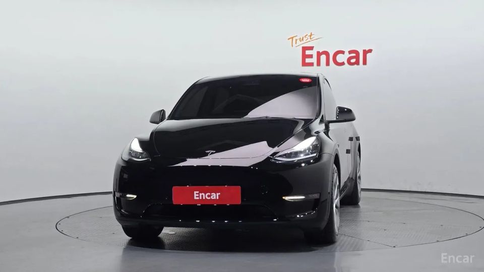 Tesla model-y