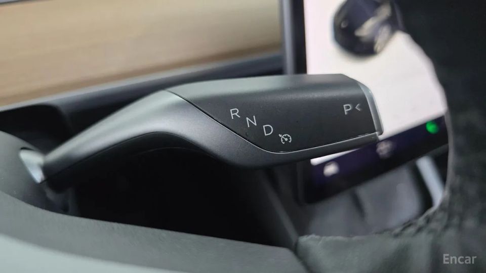 Tesla model-y