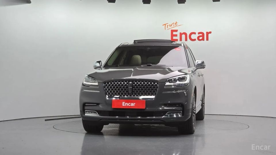 Lincoln Aviator