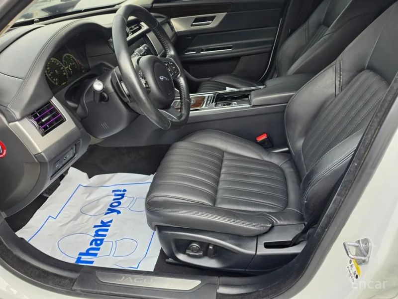 Jaguar xf