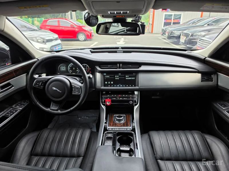 Jaguar xf
