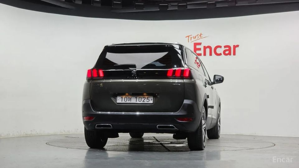 Peugeot 5008