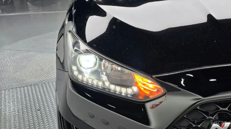 Hyundai Veloster