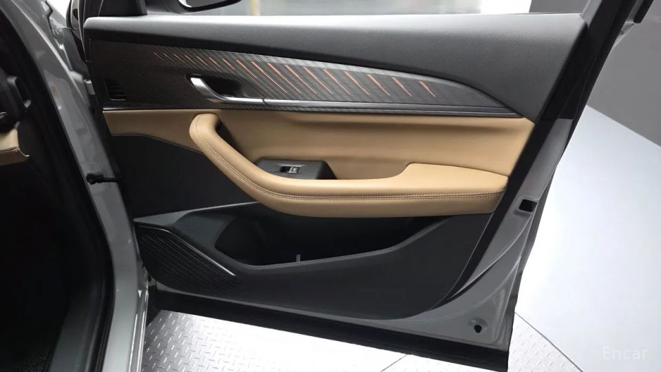 Renault-KoreaSamsung Grand Koleos