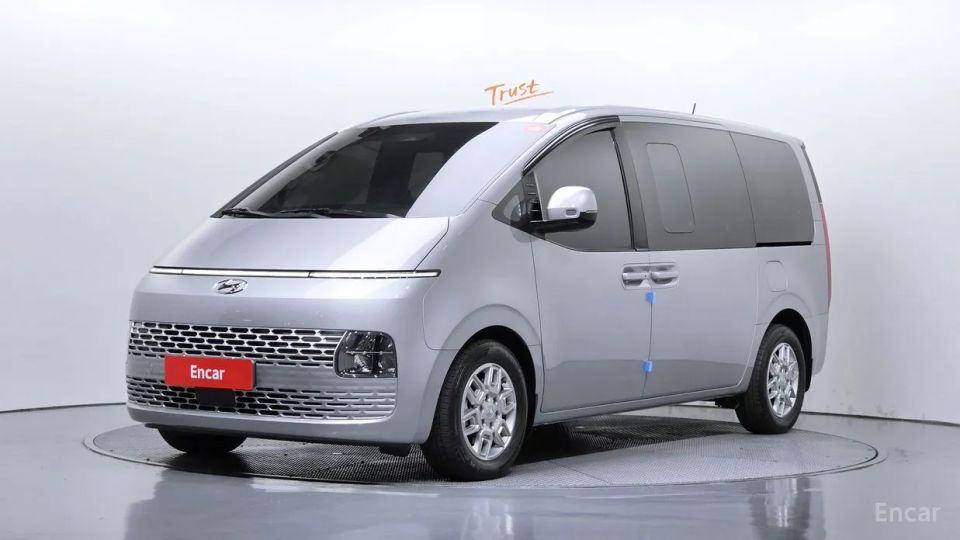 Hyundai Staria