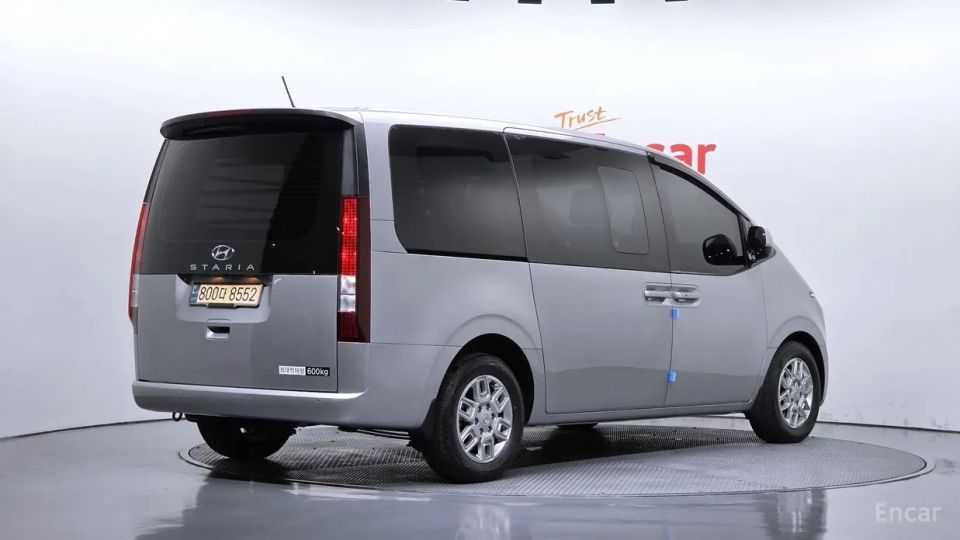 Hyundai Staria