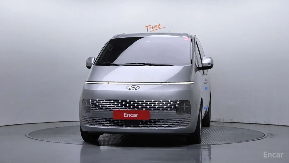 Hyundai Staria