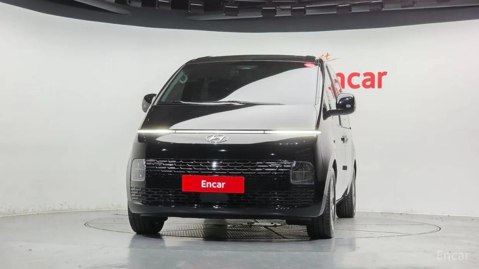 Hyundai Staria