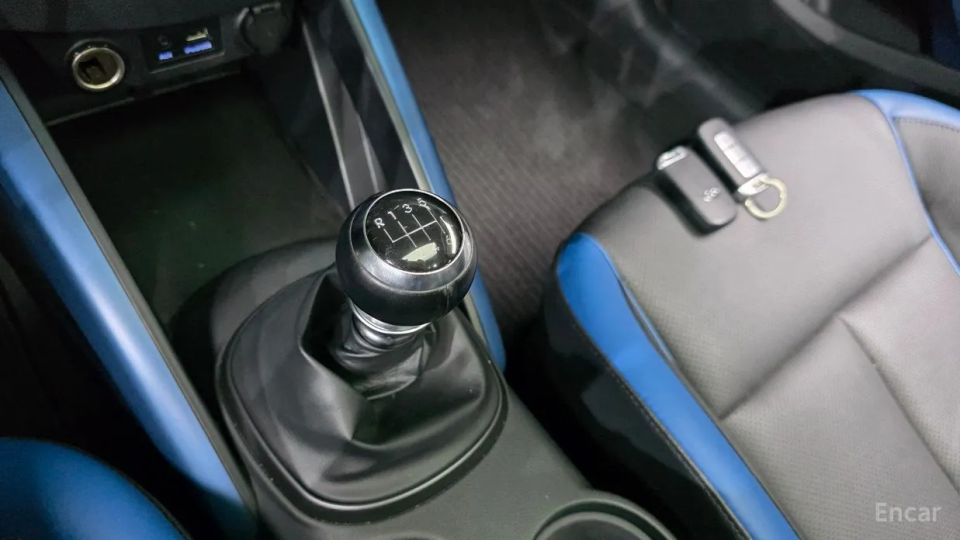 Hyundai Veloster